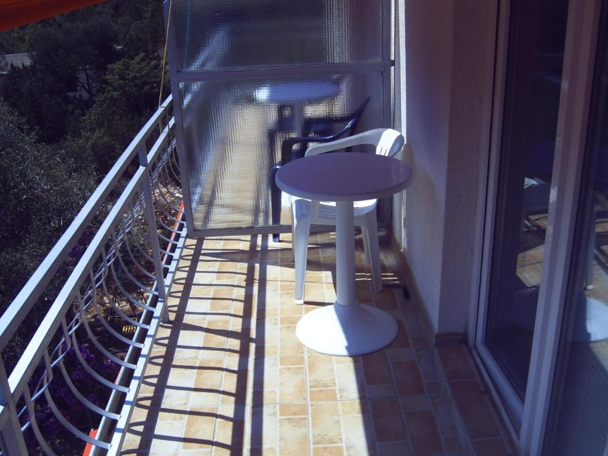 Apartments By The Sea Cove Zarace - Gdinj, Hvar - 4598 Extérieur photo